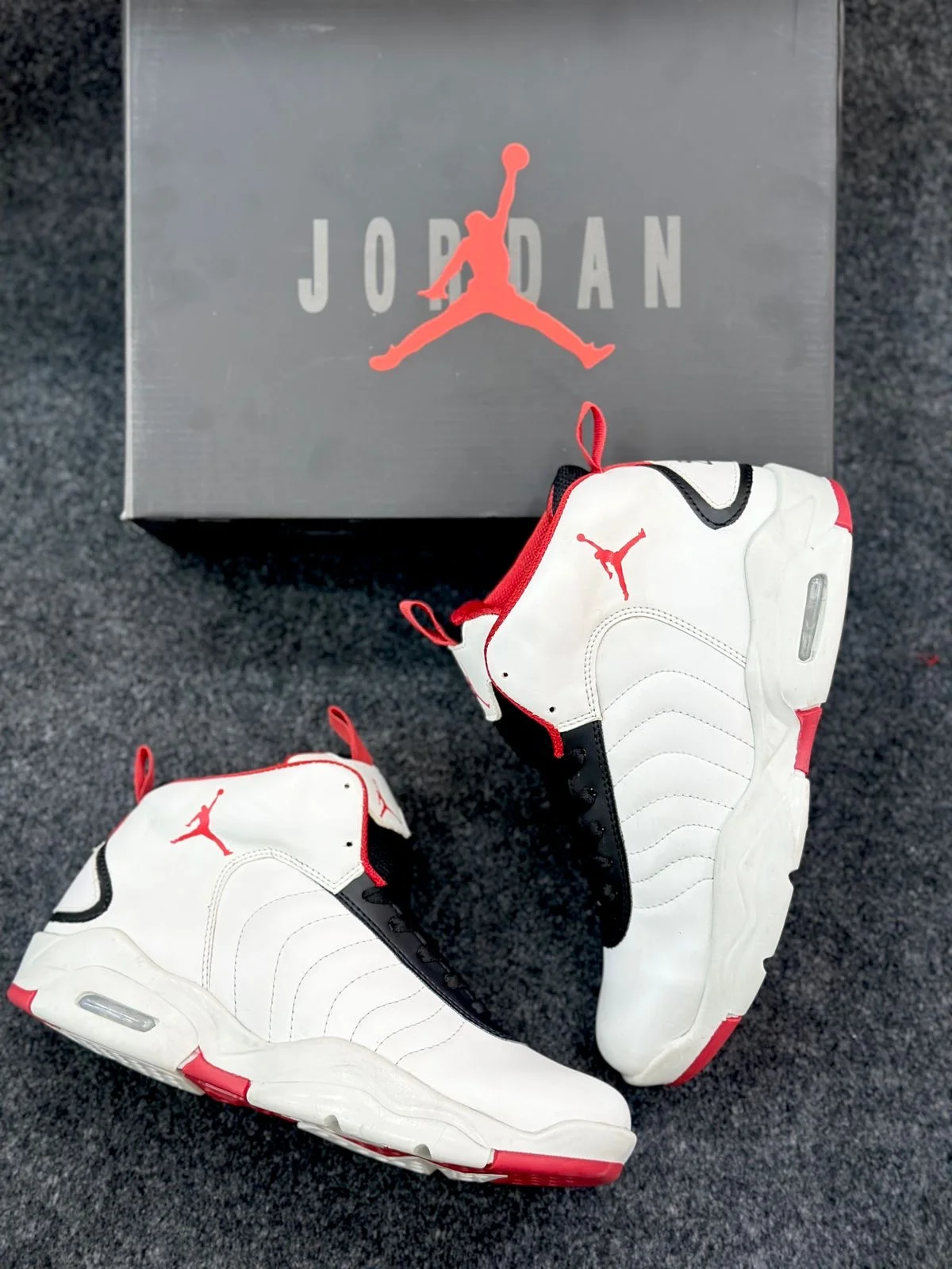 AIR JORDAN FLY (View 2)