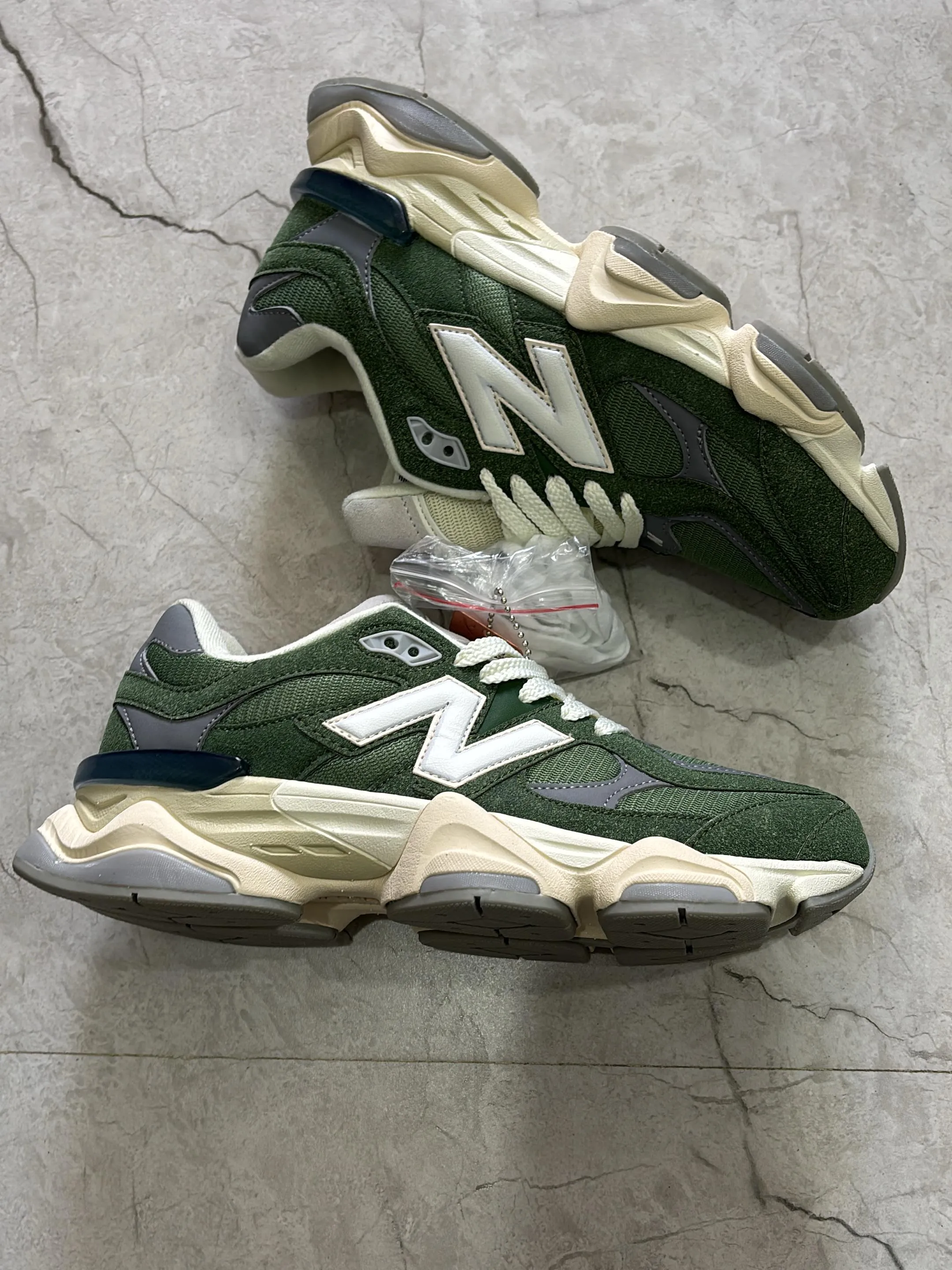 New balance 9060