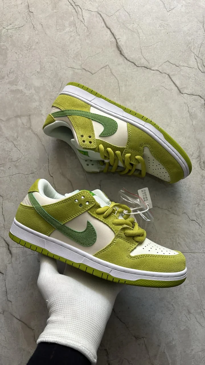 Nike SB dunk suede green