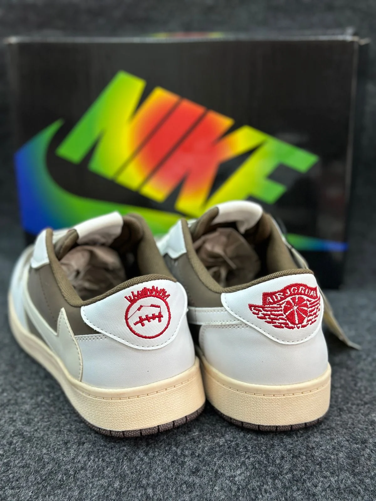 TRAVIS SCOTT LOW (View 3)